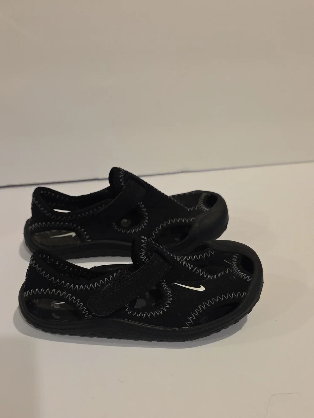 Nike black infant